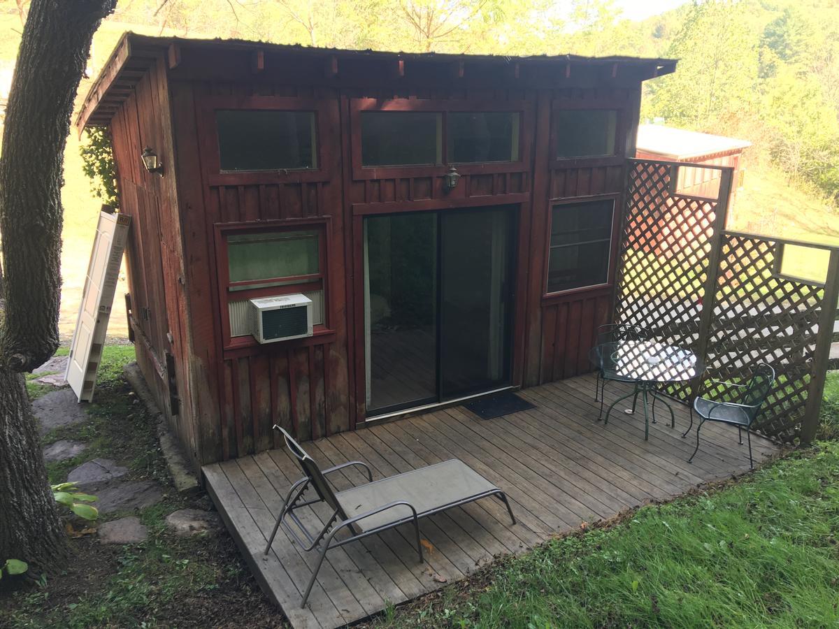 Bed & Breakfast River House 3*