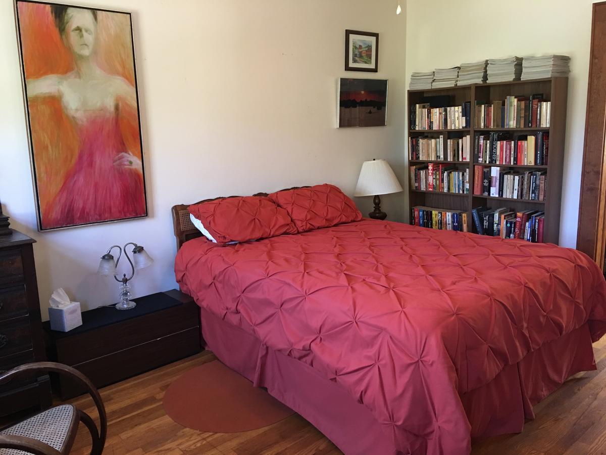 Bed & Breakfast River House