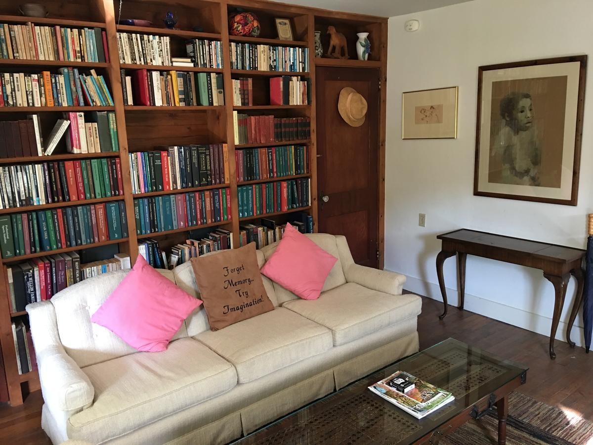 Bed & Breakfast River House