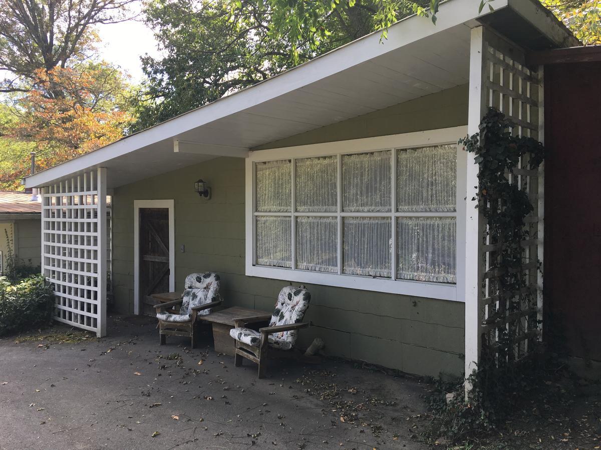 Bed & Breakfast River House