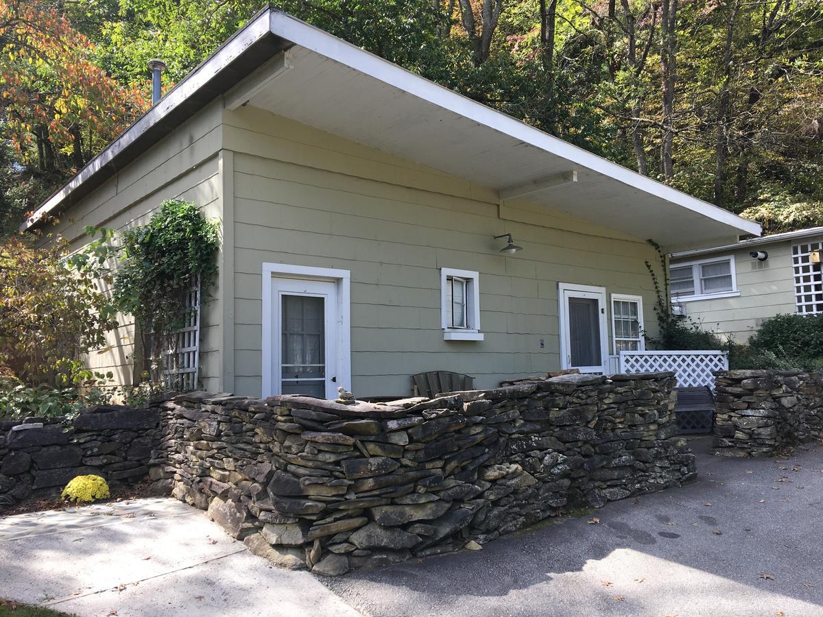 Bed & Breakfast River House 3*